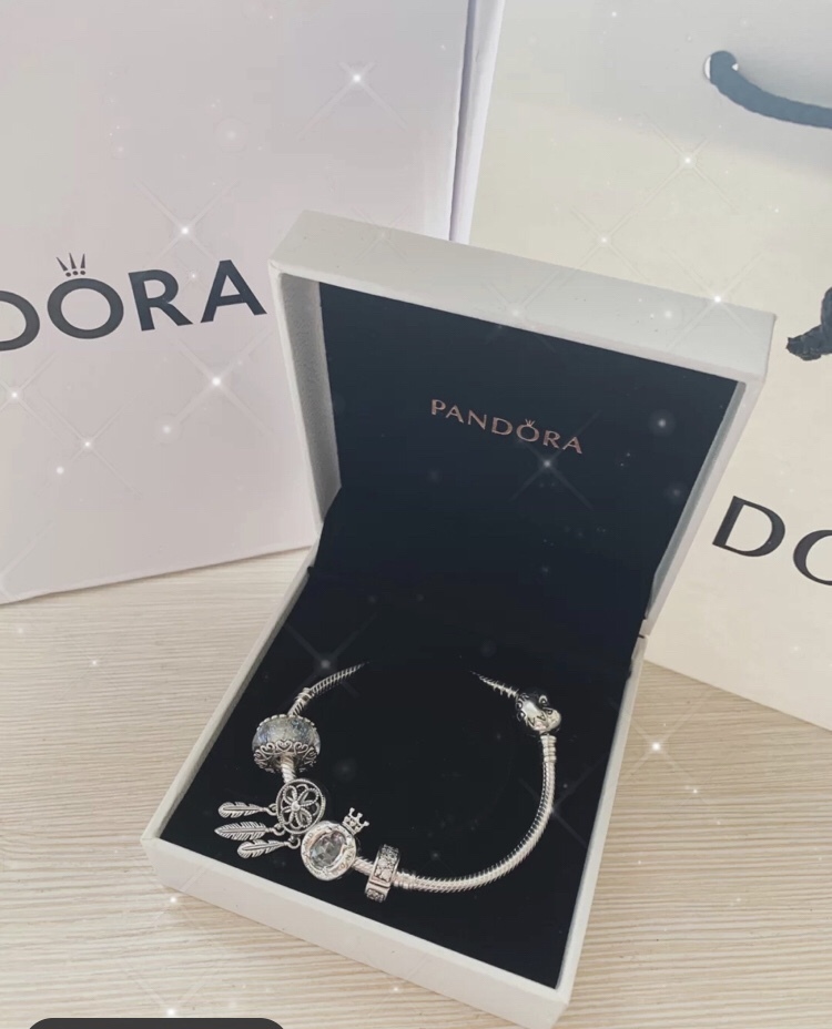 002 Pandora  bracelet