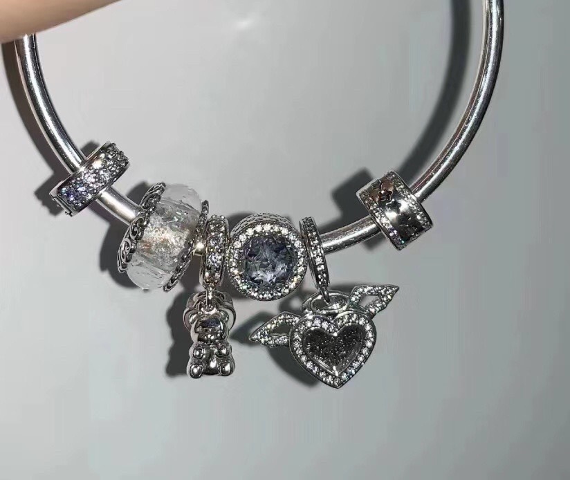 002 Pandora  bracelet