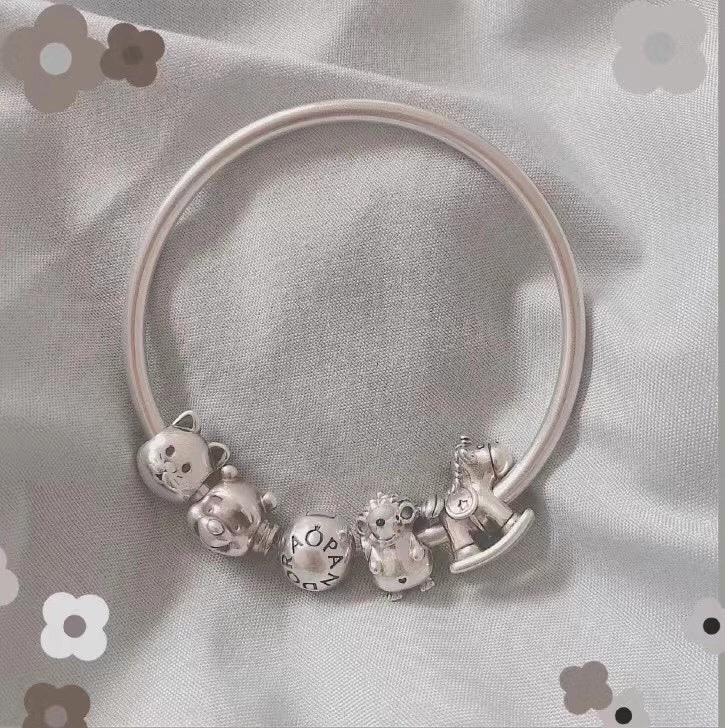 002 Pandora  bracelet