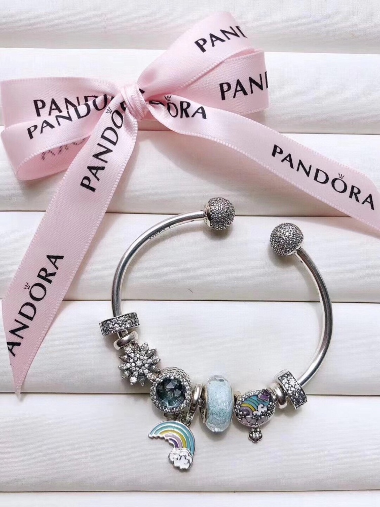 002 Pandora  bracelet