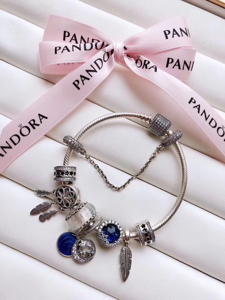 002 Pandora  bracelet