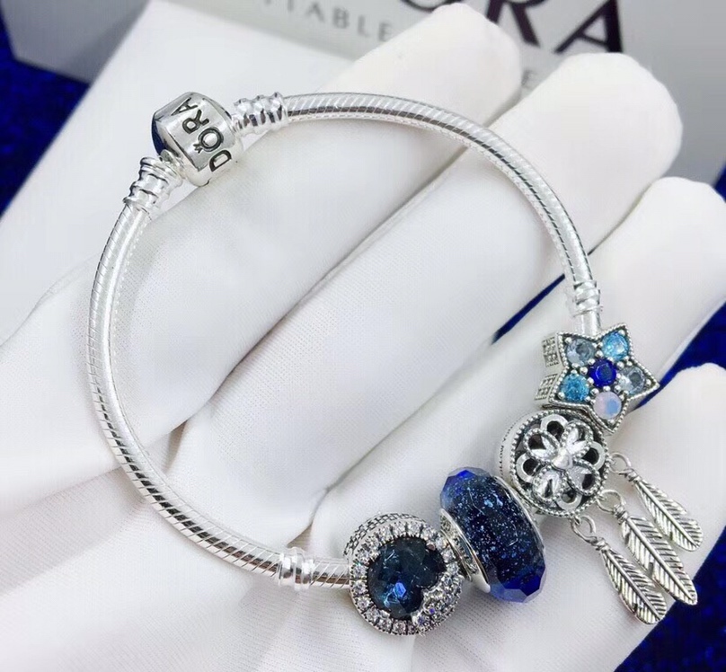 002 Pandora  bracelet
