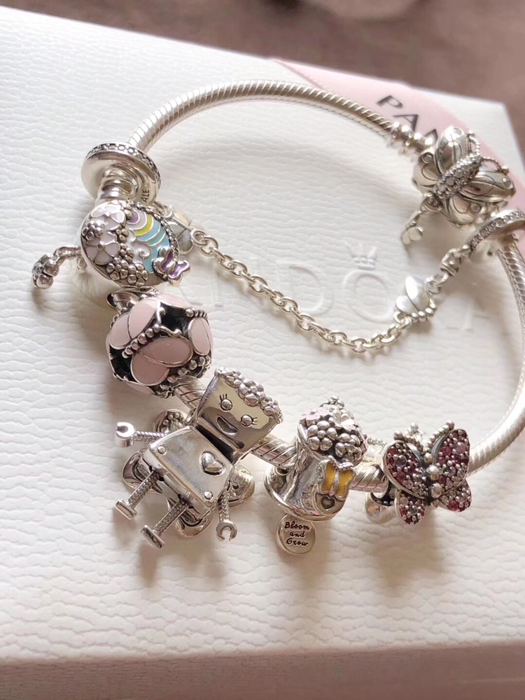 002 Pandora  bracelet