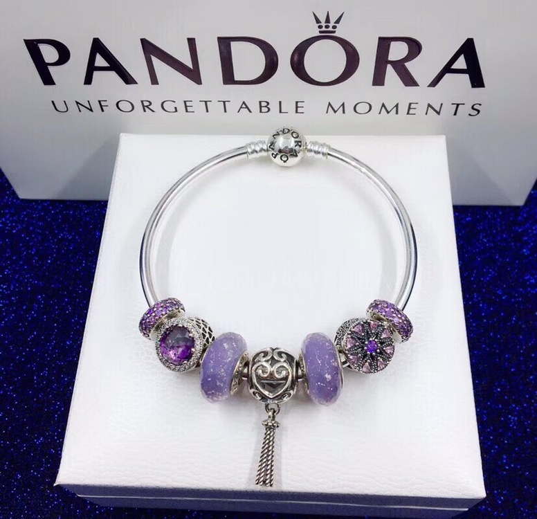 002 Pandora  bracelet