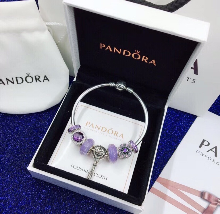 002 Pandora  bracelet