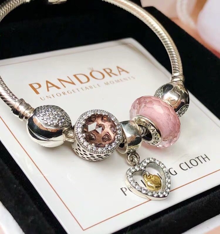 002 Pandora  bracelet