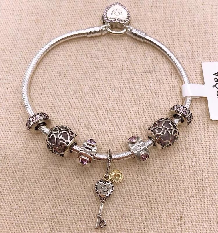 002 Pandora  bracelet