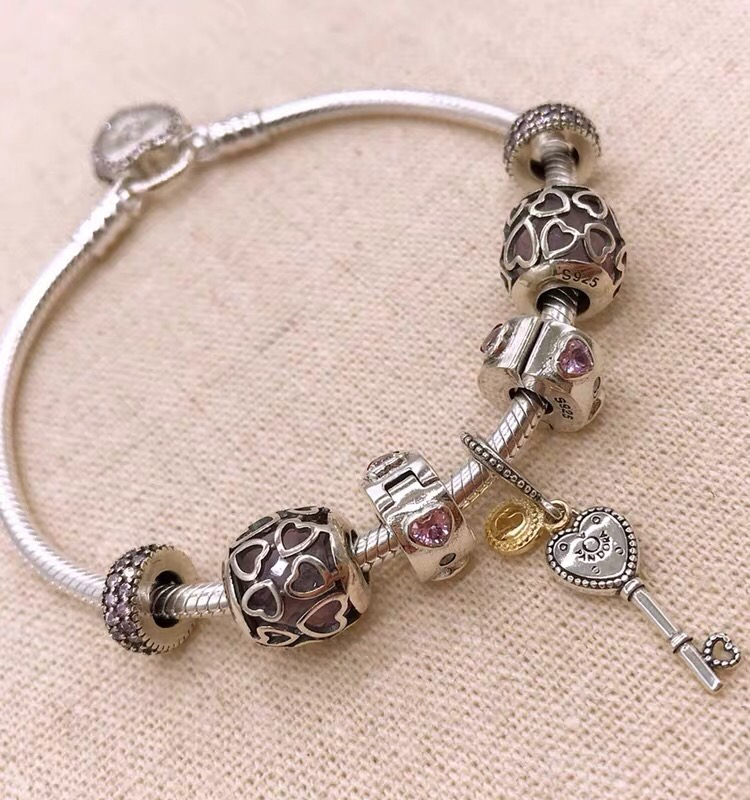 002 Pandora  bracelet