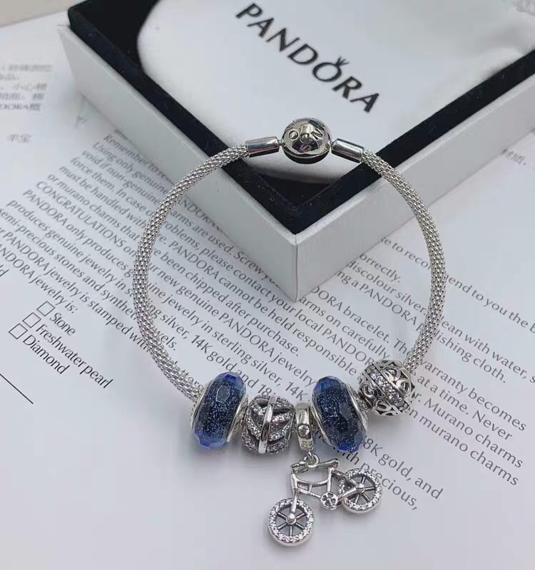 002 Pandora  bracelet