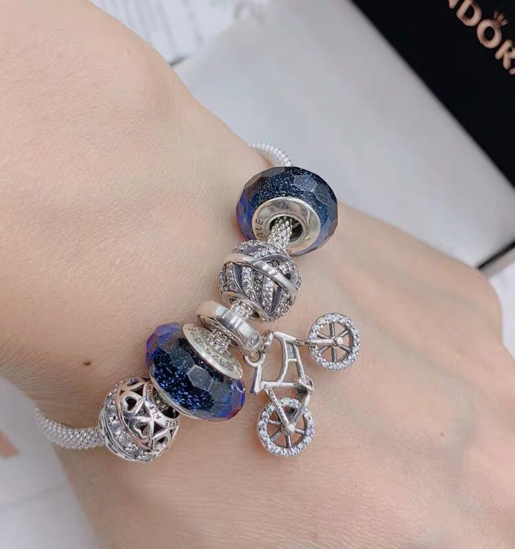 002 Pandora  bracelet