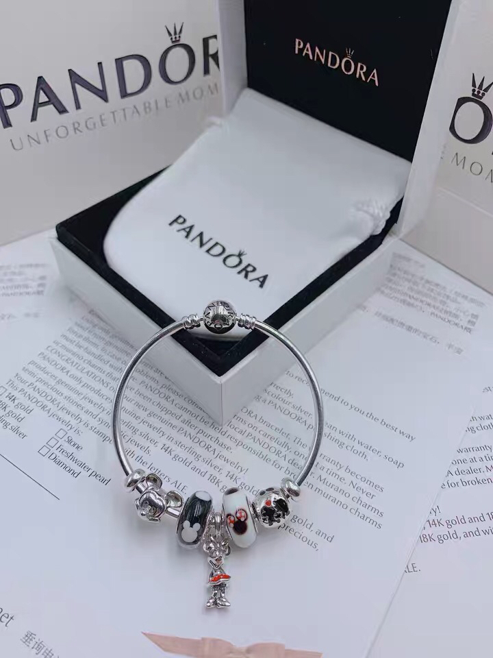 002 Pandora  bracelet