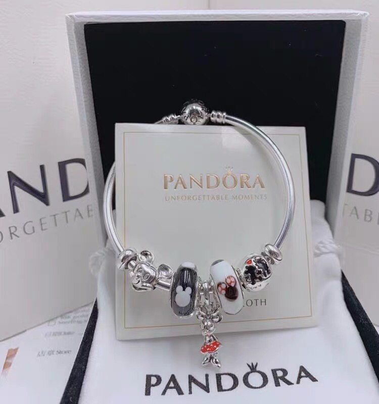 002 Pandora  bracelet