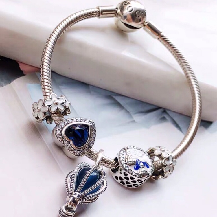002 Pandora  bracelet
