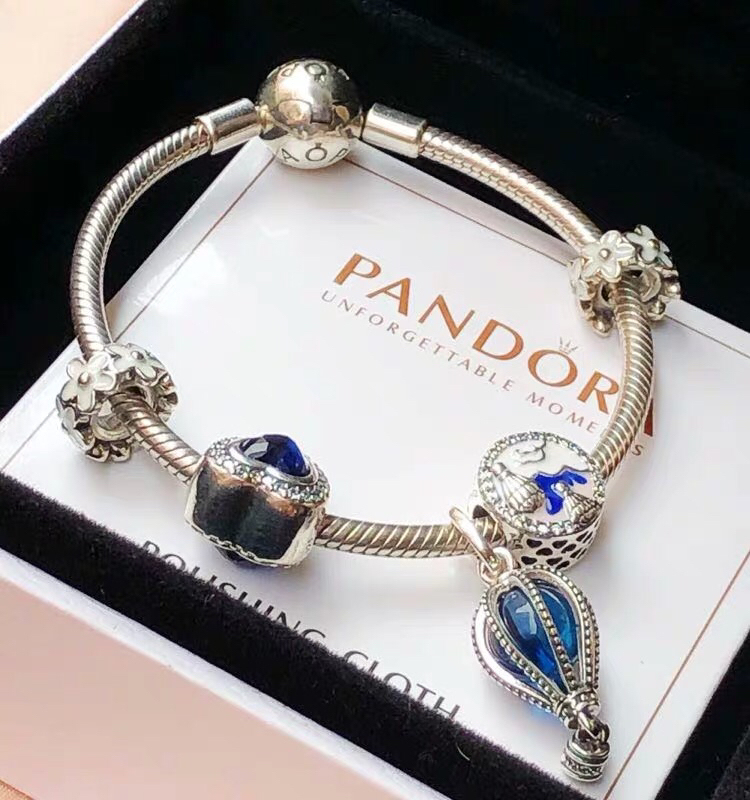 002 Pandora  bracelet