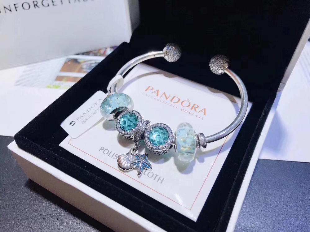 002 Pandora  bracelet