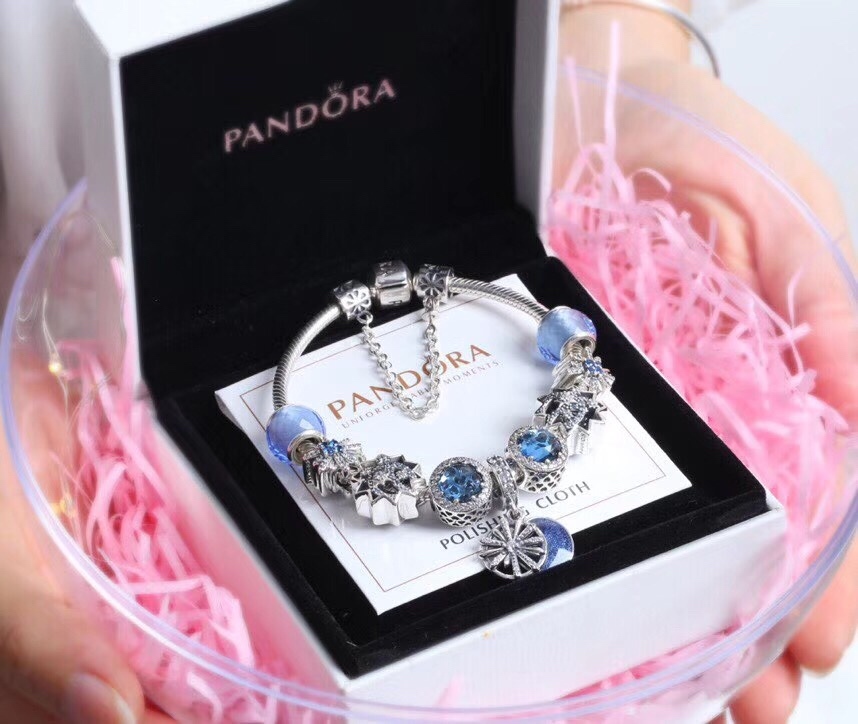 002 Pandora  bracelet