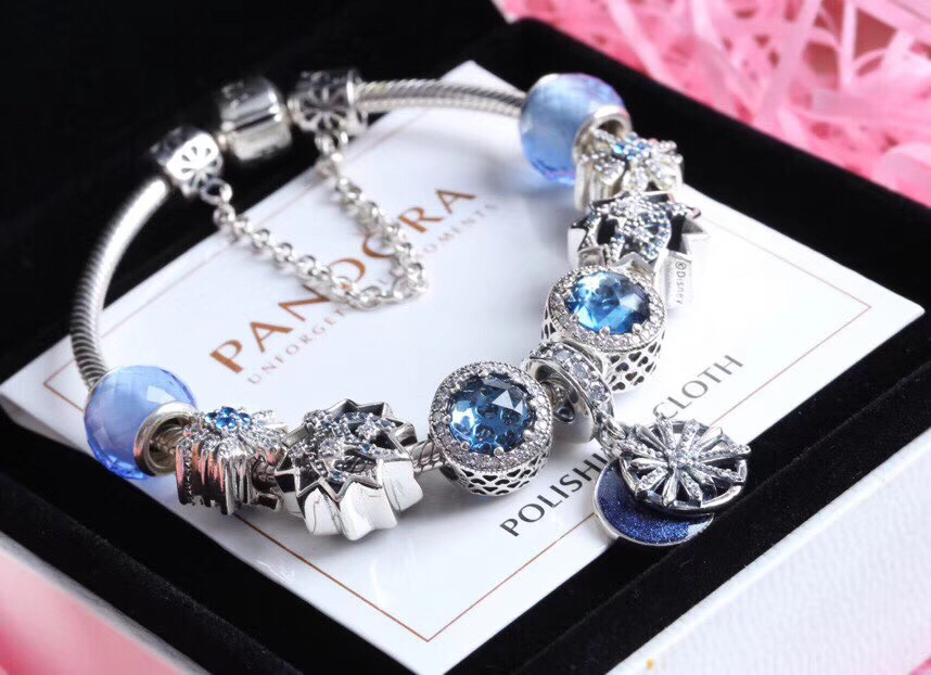 002 Pandora  bracelet