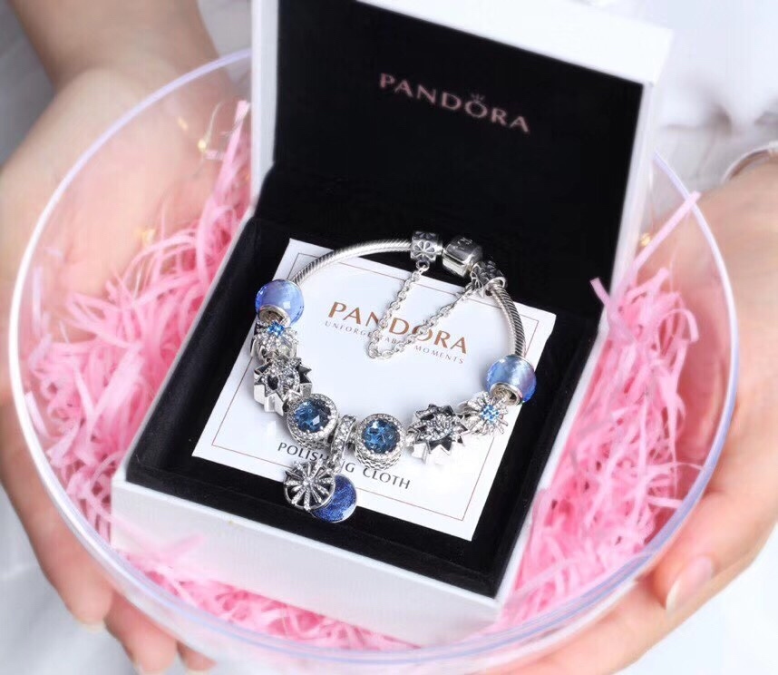 002 Pandora  bracelet