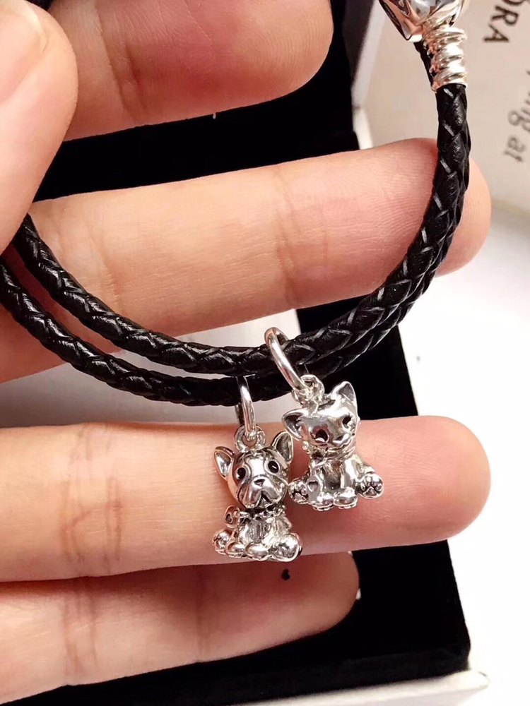 002 Pandora  bracelet