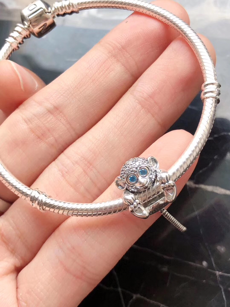 002 Pandora  bracelet
