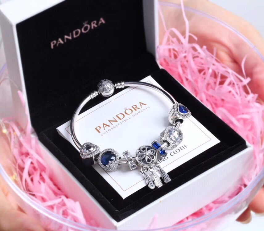 002 Pandora  bracelet