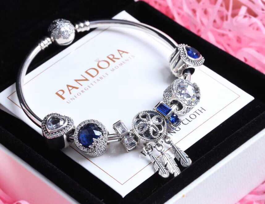 002 Pandora  bracelet