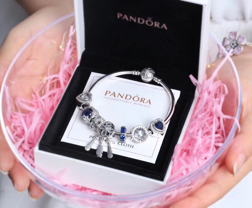 002 Pandora  bracelet