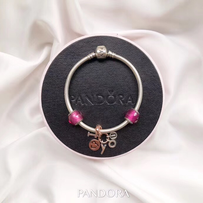 002 Pandora  bracelet