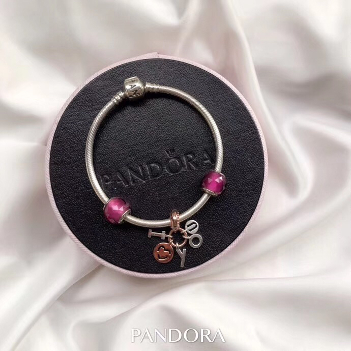 002 Pandora  bracelet