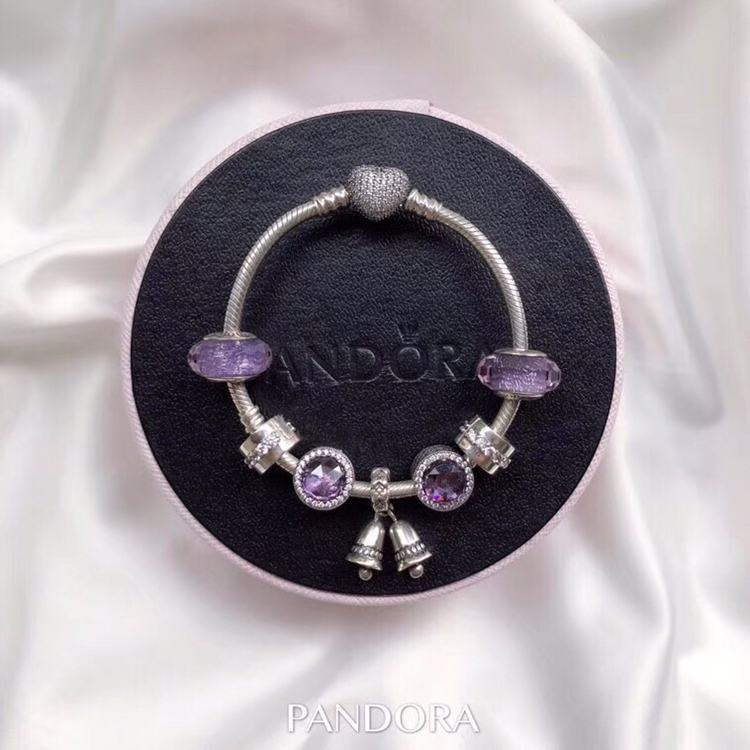 002 Pandora  bracelet