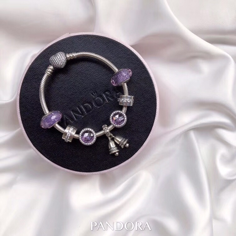 002 Pandora  bracelet