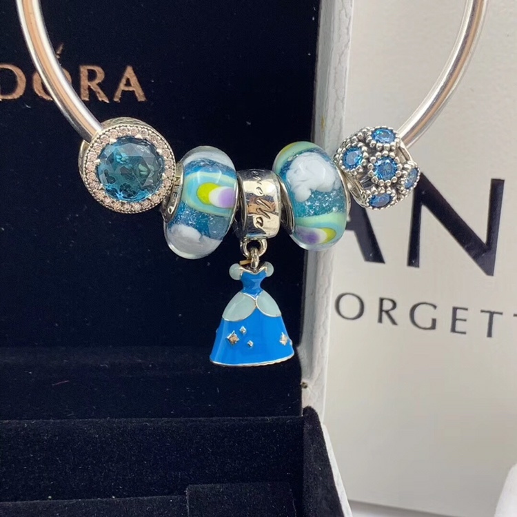 002 Pandora  bracelet