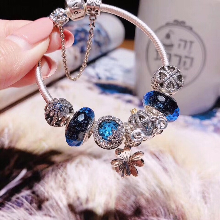 002 Pandora  bracelet