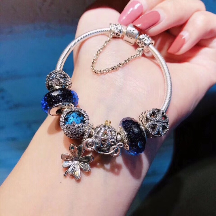 002 Pandora  bracelet