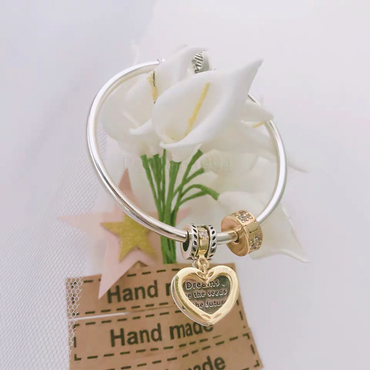 002 Pandora  bracelet