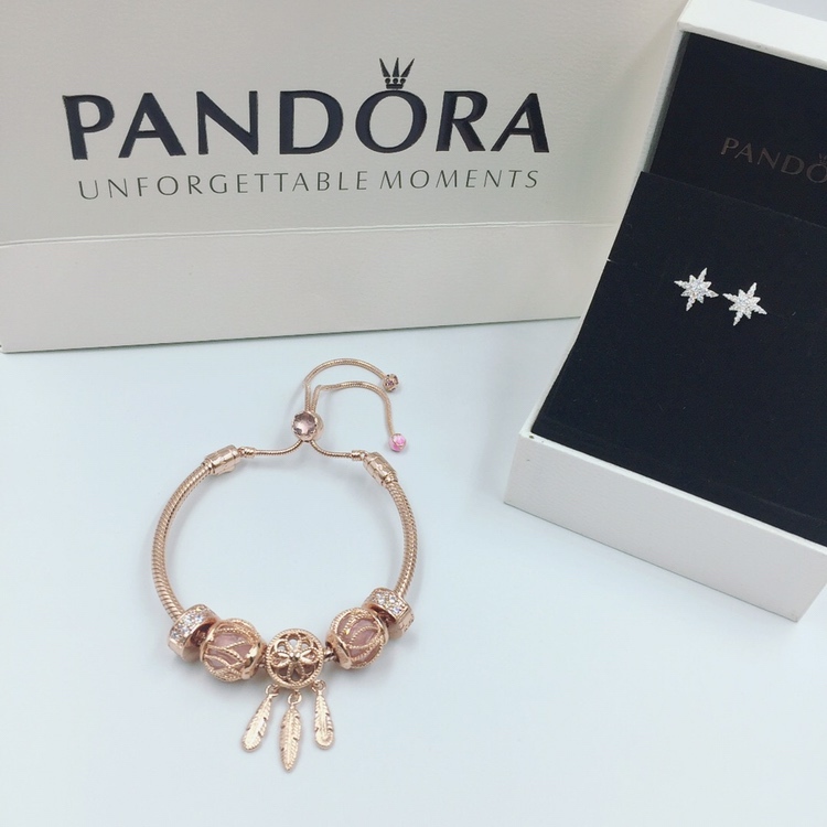 002 Pandora  bracelet