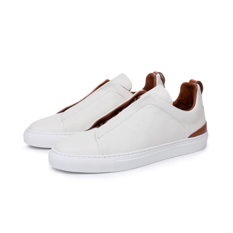 casual shoes