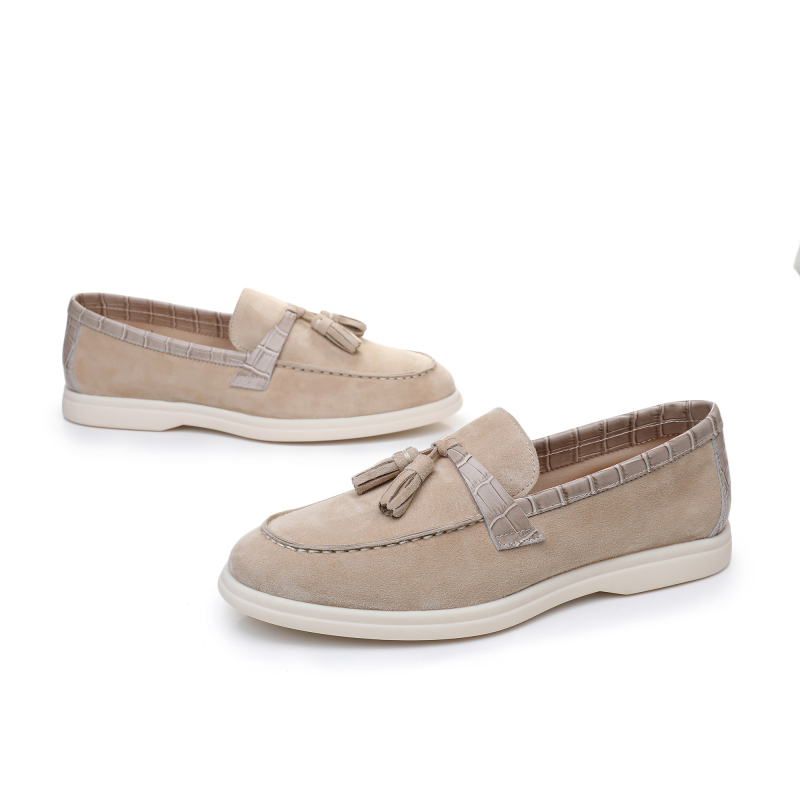 Drop pendant loafers