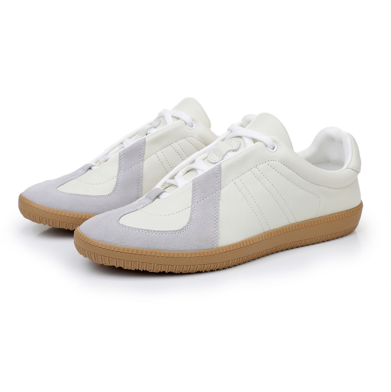 Casual shoes