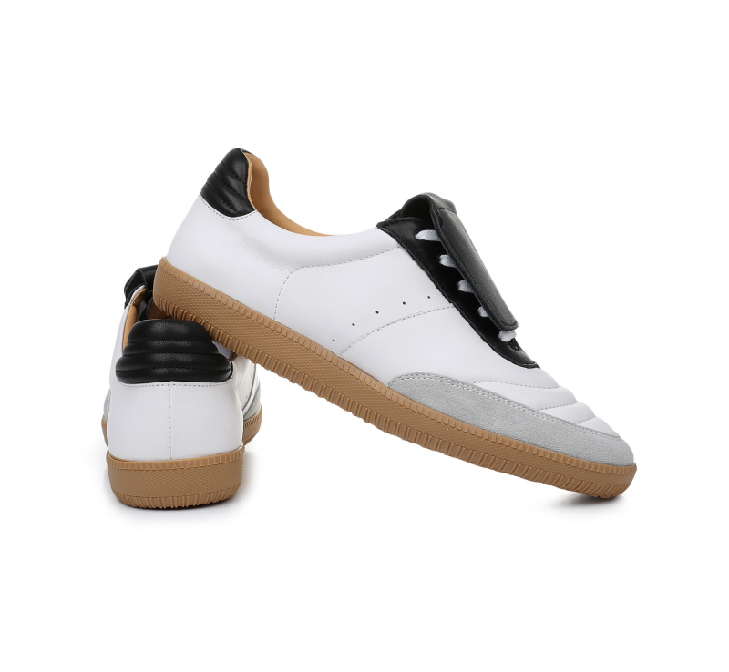 Casual shoes