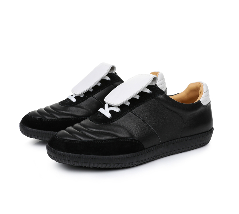 Casual shoes
