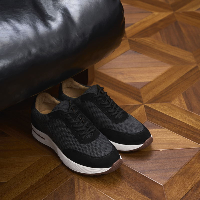 Casual shoes