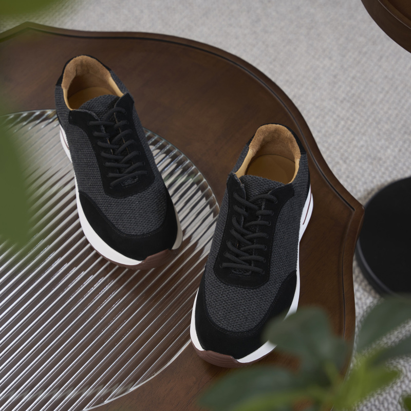 Casual shoes