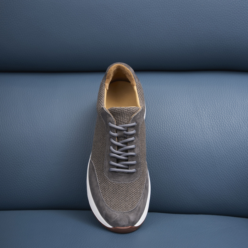 Casual shoes