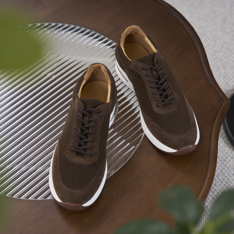 Casual shoes