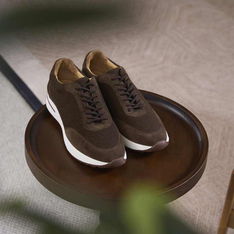 Casual shoes
