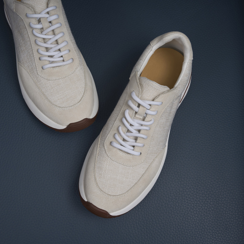 Casual shoes
