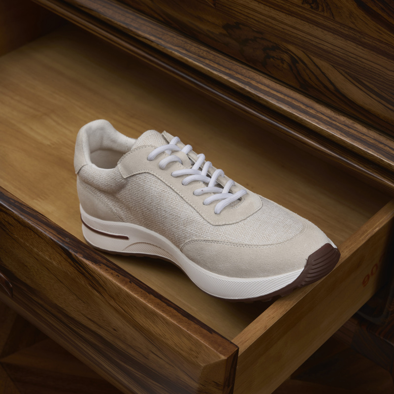 Casual shoes