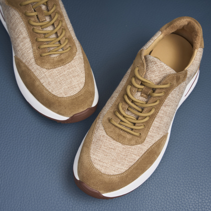 Casual shoes