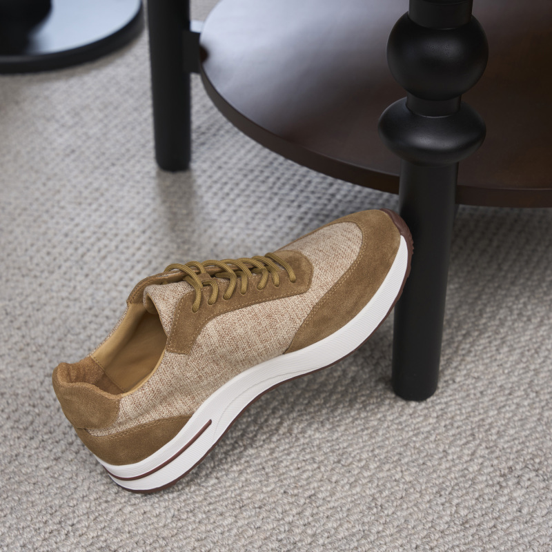 Casual shoes